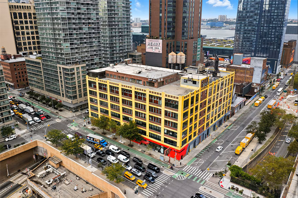 501-10th Ave, New York,Building. Courtesy JLL 