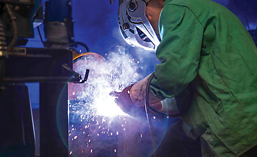 Welding student at the Advanced Technology Center of Westmoreland County Community College, an RIDC tenant